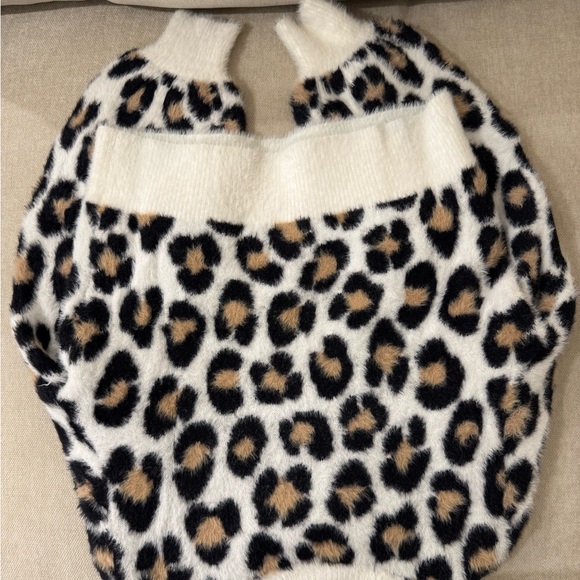 Aritzia sunday best leopard sweater xxs - Picture 4 of 4